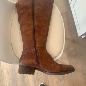 Hayden Brown Heeled Boots with Classic Silhouette